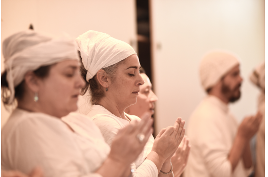 Kundalini Yoga. Primera clase gratis | Inicia el 14 de enero.